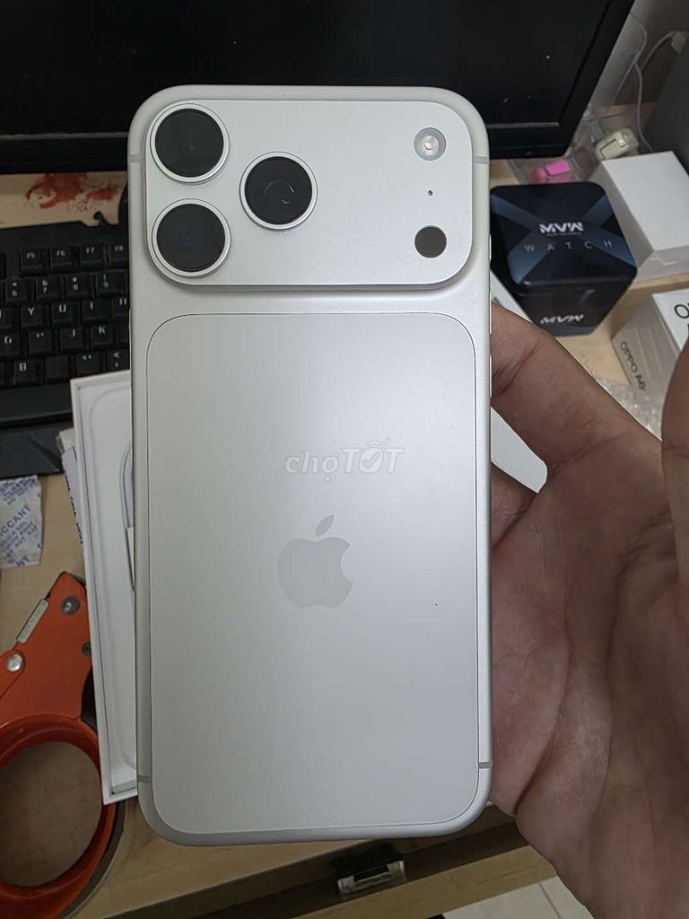 Apple iPhone 17 Pro Max 256GB Bạc Đã sử dụng. Mua bán Điện thoại tại Quận Sơn Trà Đà Nẵng được đăng bởi Long hình 1