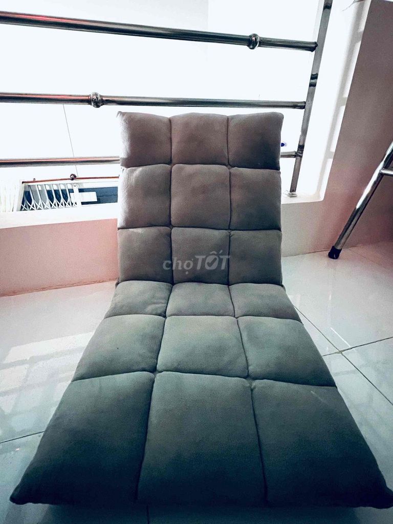 Ghế bệt Vải Xám Điều chỉnh độ ngả. Mua bán Bàn ghế tại Thành phố Sóc Trăng Sóc Trăng được đăng bởi Qui hình 1