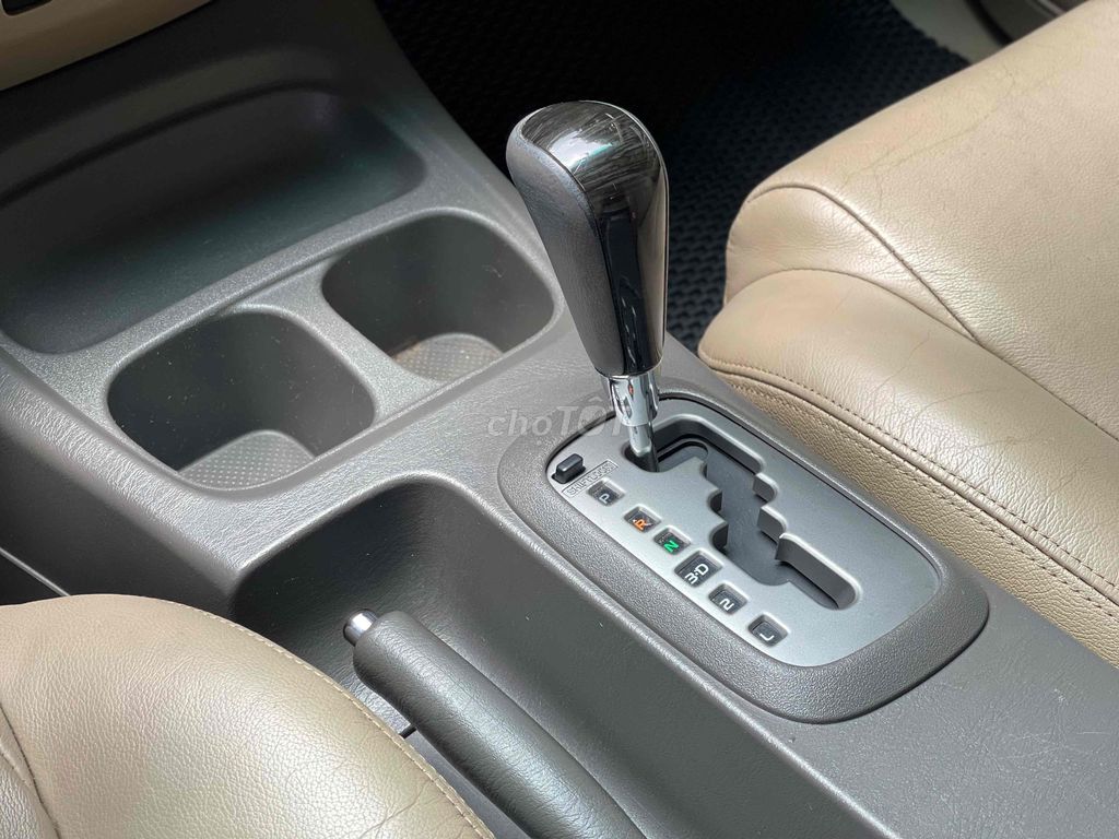 Автомобильный номер Toyota Fortuner 2013, бензиновый, черный