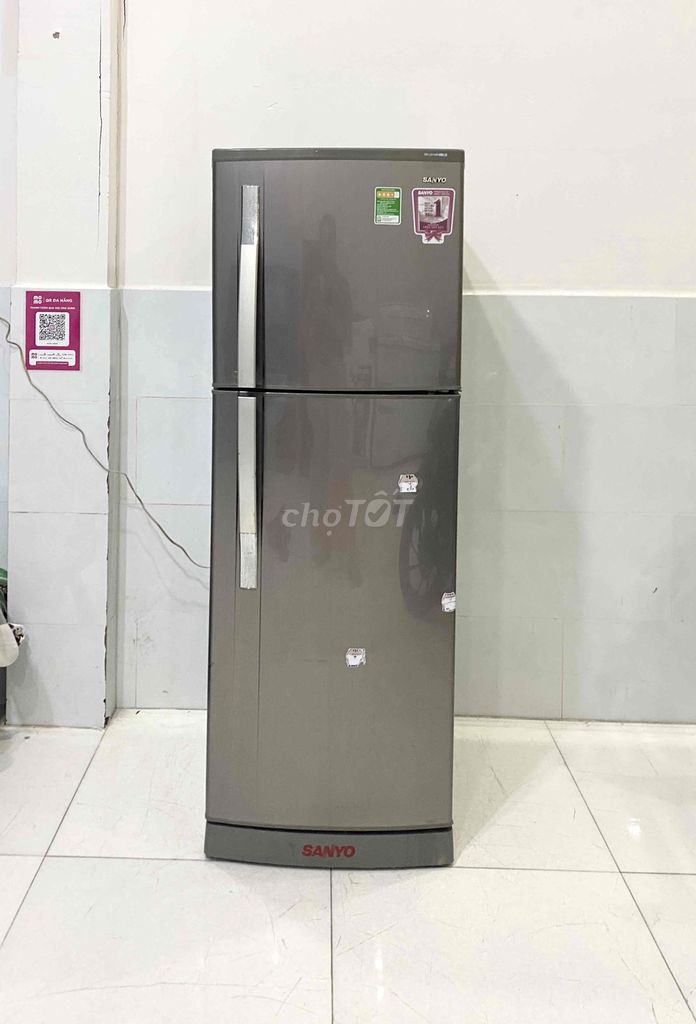 Thanh lý tủ lạnh Sanyo 210l