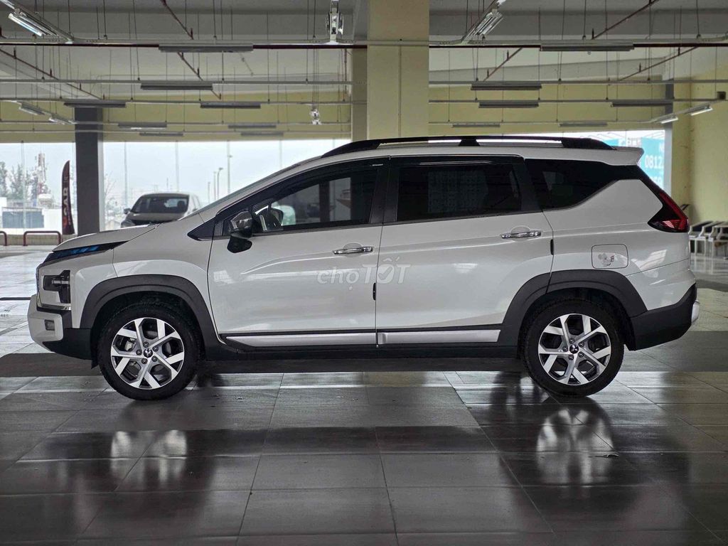Mitsubishi Xpander Cross 2025 Белый 43 000 км