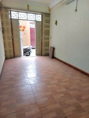 Bắc Cầu Q.Long Biên 4tỷ hơn, nhà 4 tầng, 3p.ngủ, ô tô đỗ cửa,ngõ thông. Mua bán nhà ở tại Quận Long Biên Hà Nội được đăng bởi Thúy Long Biên