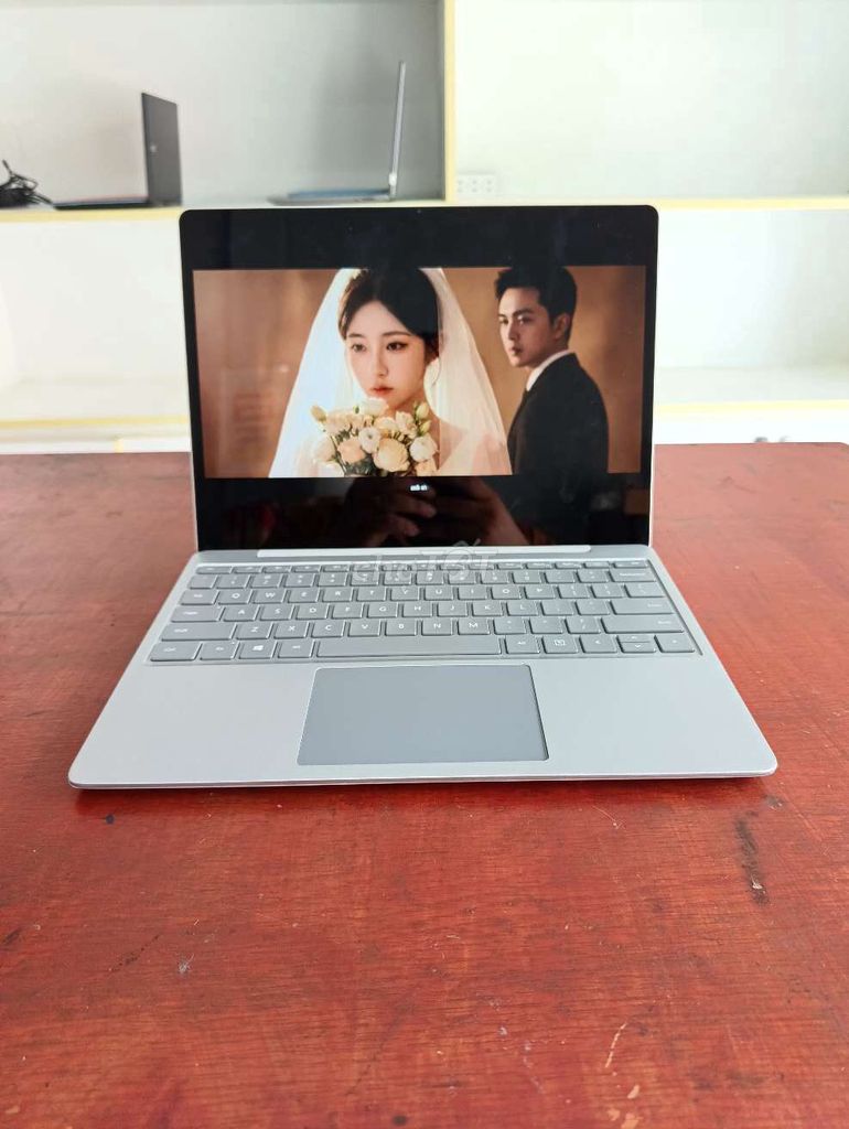 Microsoft Surface Laptop Go i5-1035G1 8GB/256GB. Mua bán Laptop tại Thành phố Biên Hòa Đồng Nai được đăng bởi Laptop Sinh Viên Biên Hoà hình 1