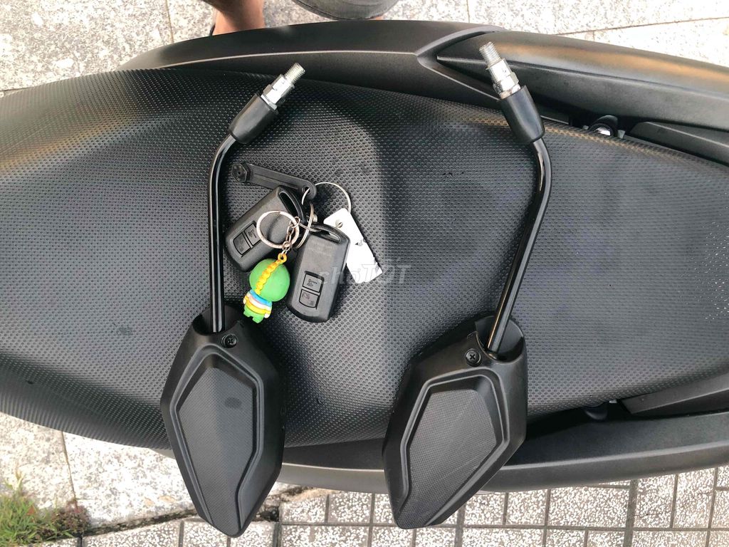 Honda Vario 150 2021 Vàng cát. Mua bán Xe máy tại Quận Thốt Nốt Cần Thơ được đăng bởi Nguyễn Văn Hải hình 1