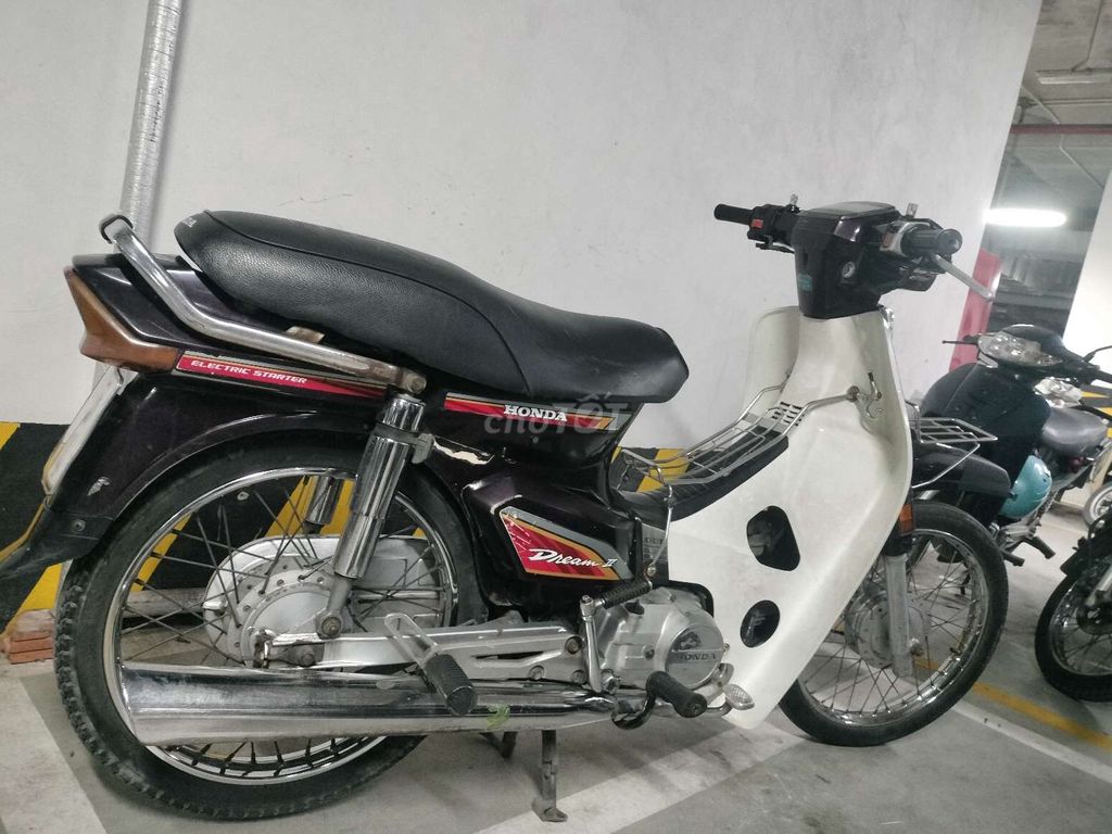 Honda Dream Việt đời đầu máy thái. Mua bán Xe máy tại Quận Hoàng Mai Hà Nội được đăng bởi Valentin hình 2