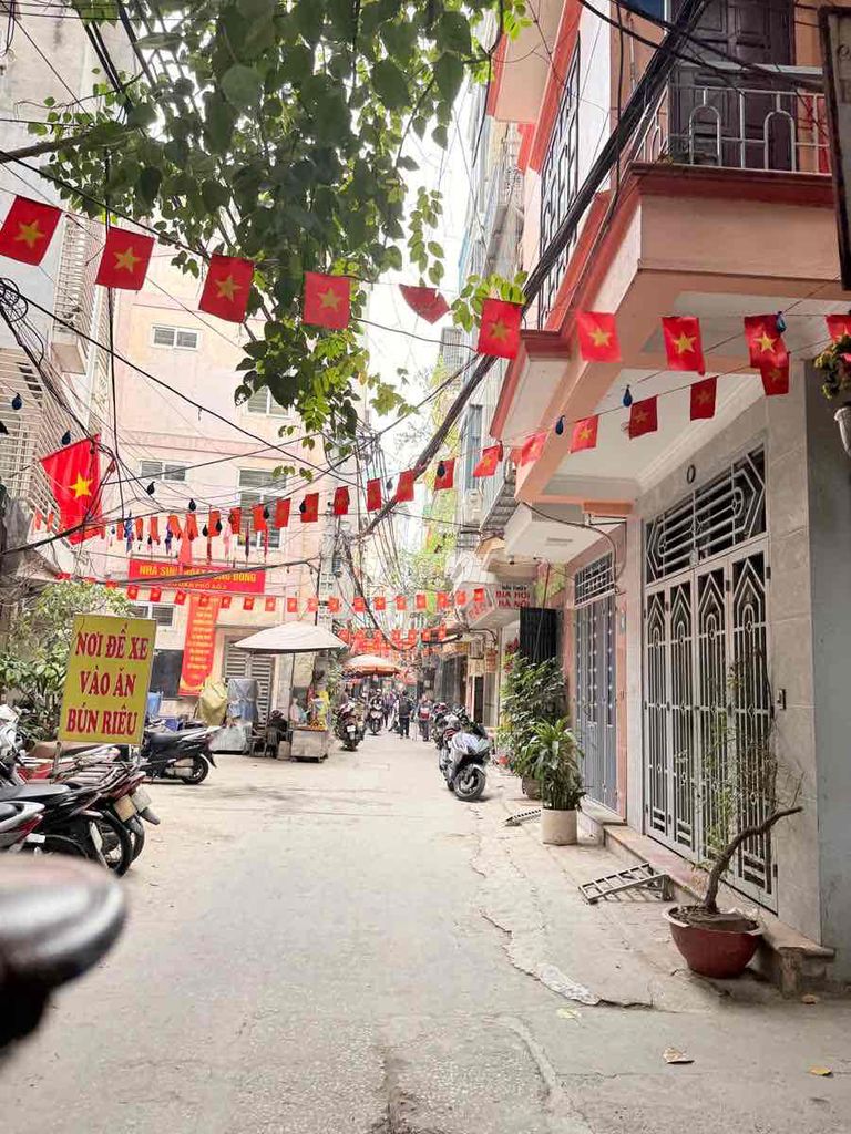 Bạch Mai gần phố 5 tầng 2 ngủ full do nhỉnh 5 tỷ gần Bách kinh xây