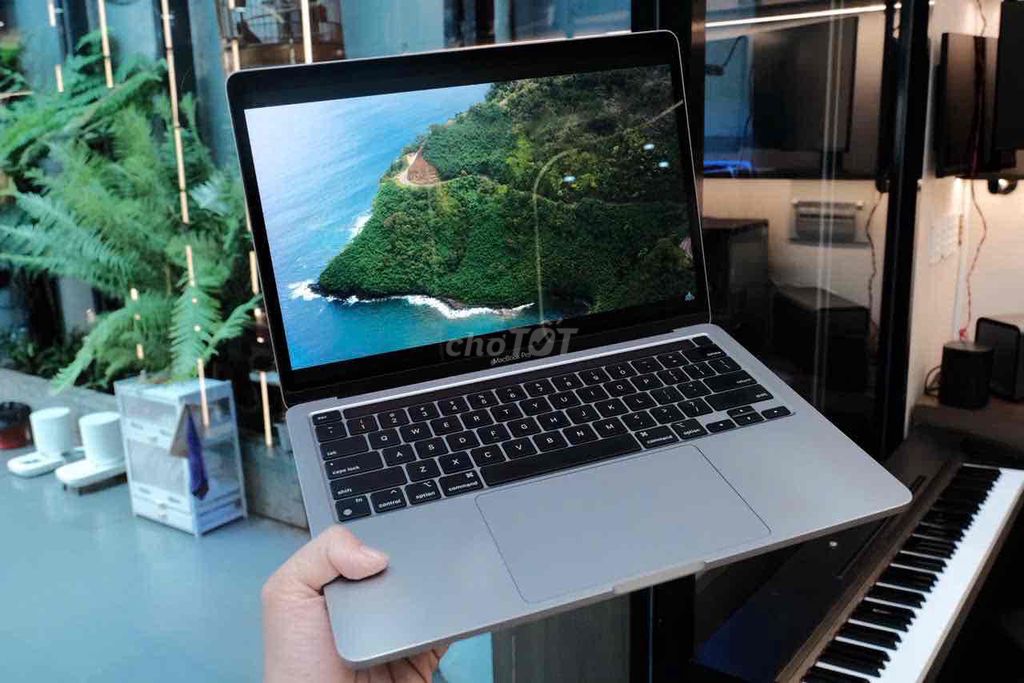 MacBook Pro 13 M1 16GB/256 đẹp 98.5%. Mua bán Laptop tại Quận Bình Thạnh Tp Hồ Chí Minh được đăng bởi Vân Anh 2Tech House hình 1