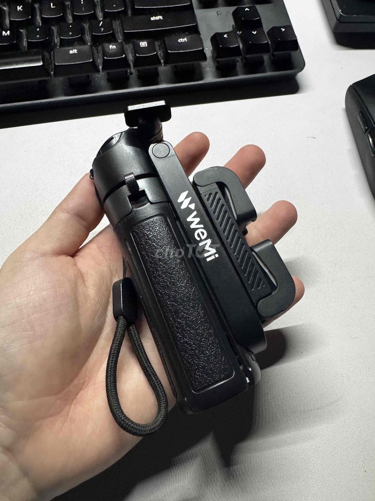 Gậy tripod  Wemi Bluetooth Đen. Mua bán Phụ kiện (Màn hình, Chuột...) tại Thành phố Tân An Long An được đăng bởi Nguyễn Thanh Na hình 1