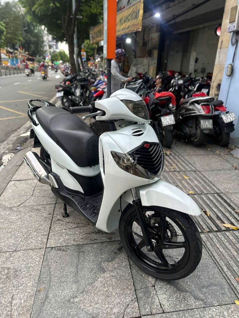 Honda @ full SH 150 2003 mới 90% biển số thành phố. Mua bán Xe máy tại Quận Tân Phú Tp Hồ Chí Minh được đăng bởi Tuanduy hình 6