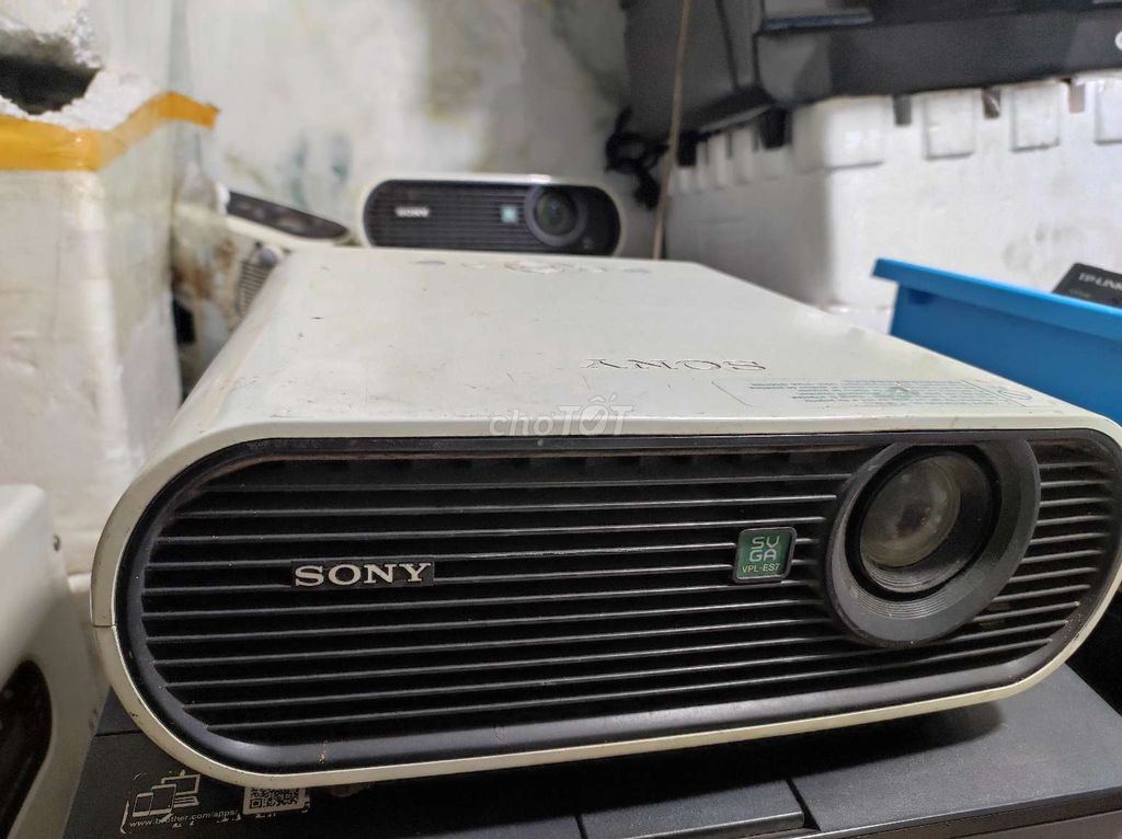 Máy chiếu Sony VPL-ES1 Trắng. Mua bán Đồ dùng văn phòng tại Quận Gò Vấp Tp Hồ Chí Minh được đăng bởi thụy Dương đồ cũ nguyễn kiệm hình 1