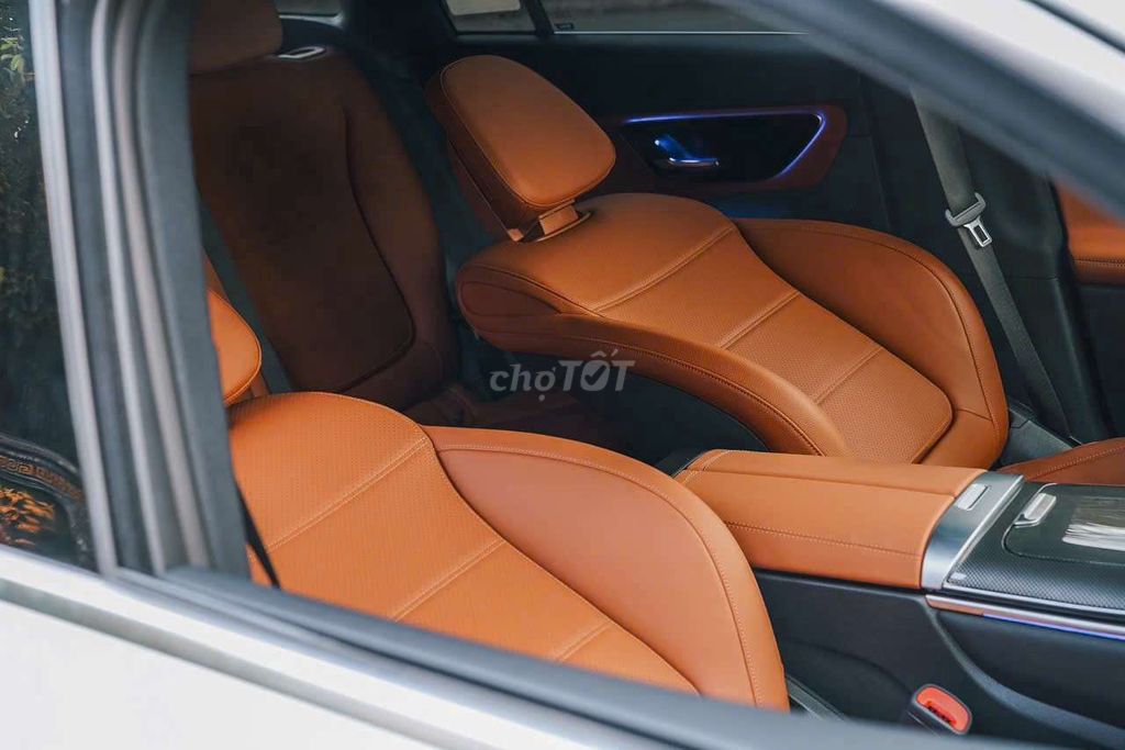 Mercedes GLC200 4matic 2023 Trắng. Mua bán Ô tô tại Quận 7 Tp Hồ Chí Minh được đăng bởi Hoàn Lee Xe Lướt hình 17