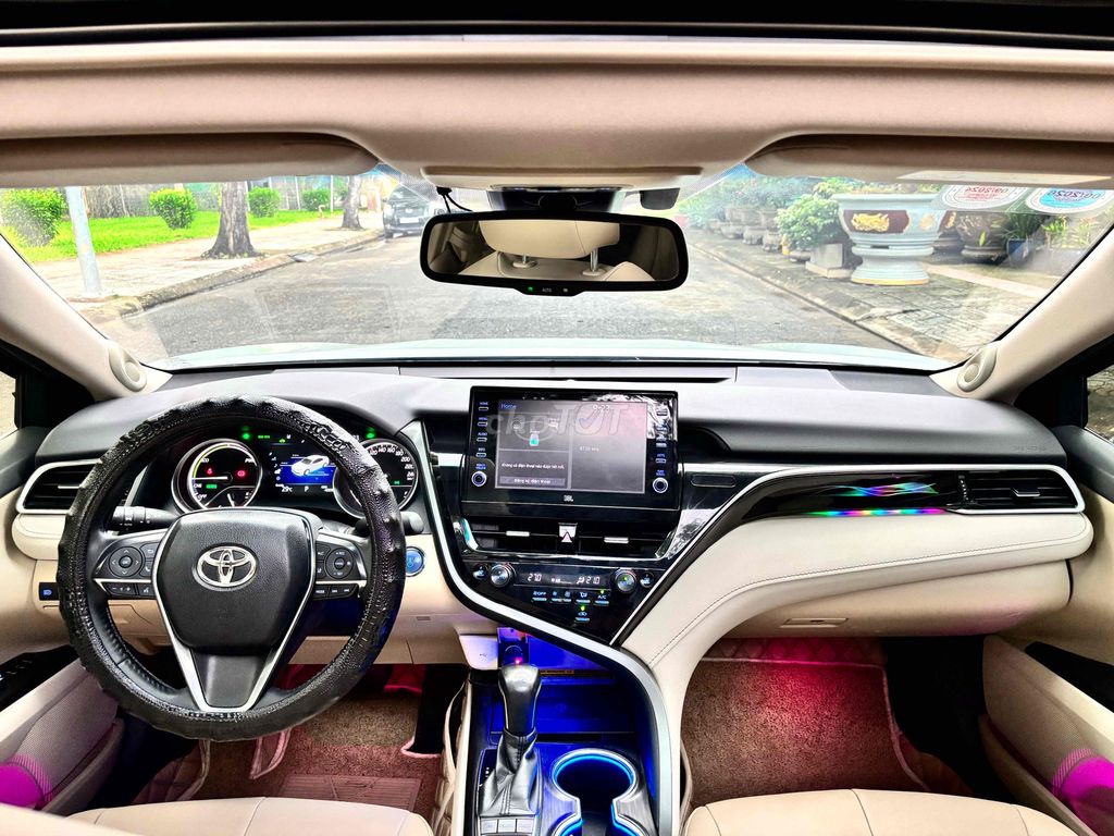 Toyota Camry 2023 2.5HV - 46821 km. Mua bán Ô tô tại Quận 7 Tp Hồ Chí Minh được đăng bởi Trần Kim Thanh hình 5