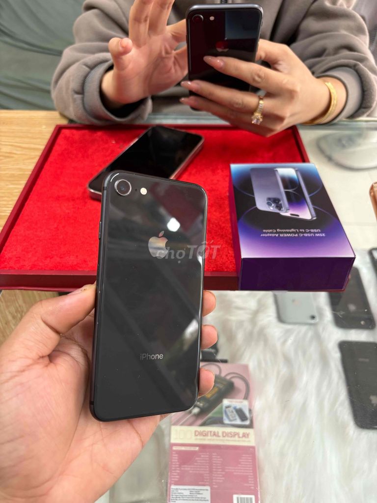Apple iPhone 8 64GB Đen Retina HD. Mua bán Điện thoại tại Thành phố Thủ Dầu Một Bình Dương được đăng bởi Dương Phúc hình 1