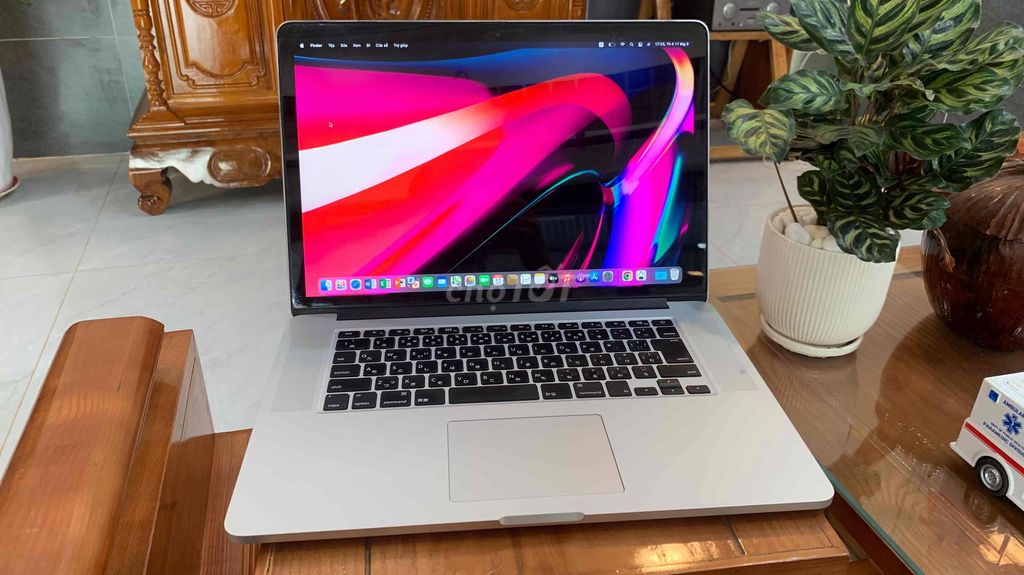 Apple Macbook Pro Retina 2015 i7 15 inch 16GB/256G. Mua bán Laptop tại Huyện Châu Đức Bà Rịa - Vũng Tàu được đăng bởi Út Thanh hình 1