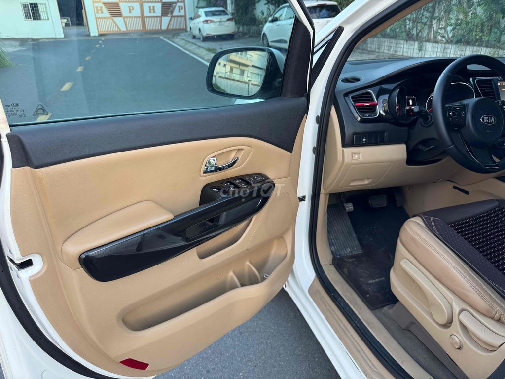 Kia Sedona 2017 2.2 DATH - 138000 km. Mua bán Ô tô tại Thành phố Long Xuyên An Giang được đăng bởi Lĩnh Long Xuyên hình 10