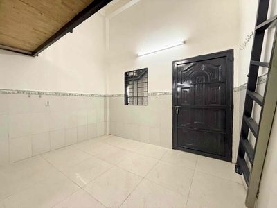 Room 25 m² · Đường Đình Phong Phú