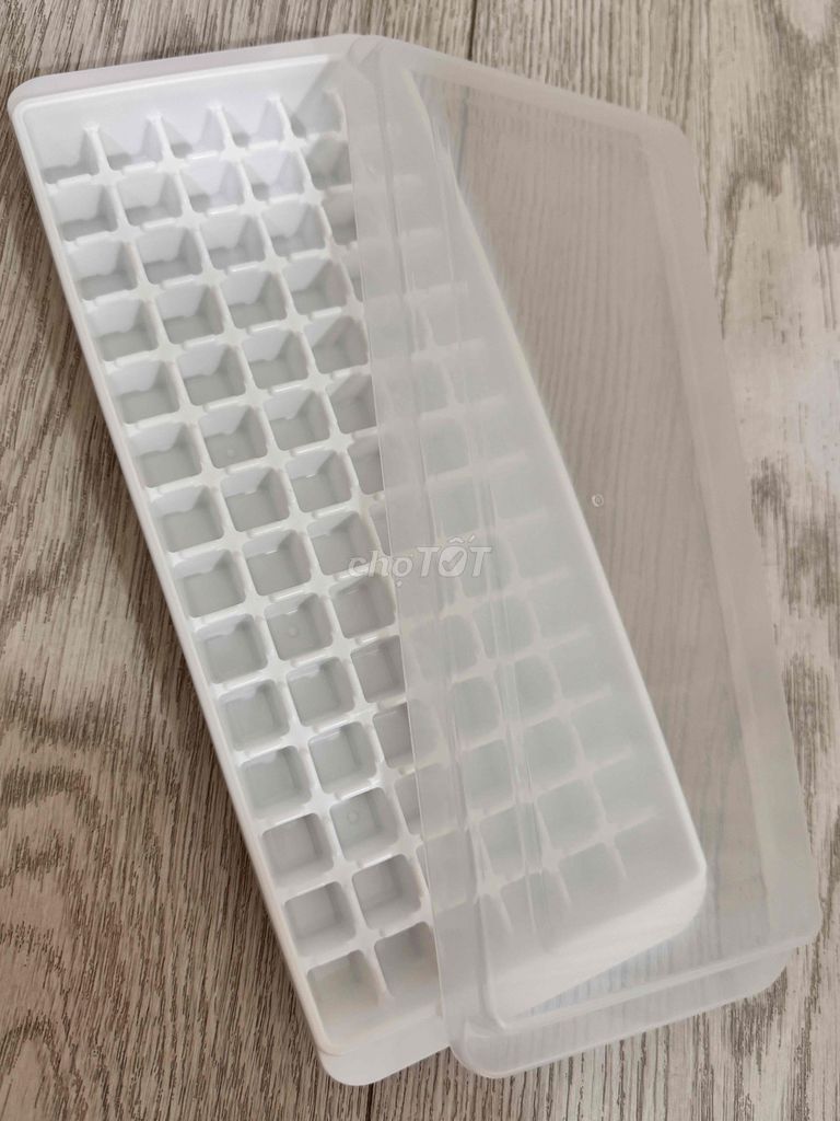 Khay làm đá nhựa trắng 96 viên. Mua bán Dụng cụ nhà bếp tại Quận Tân Phú Tp Hồ Chí Minh được đăng bởi Rosemary hình 1