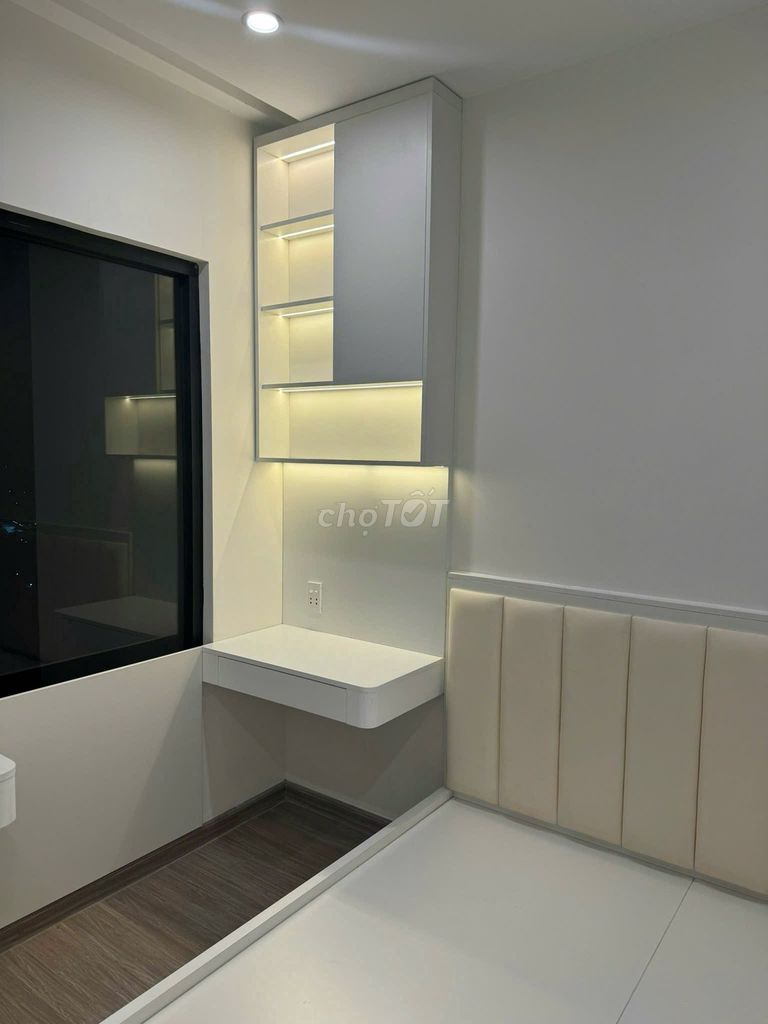 Bán CC Vinhomes  Q9 1 phòng ngủ cộng 43m2 giá 2ty350 full nội thất