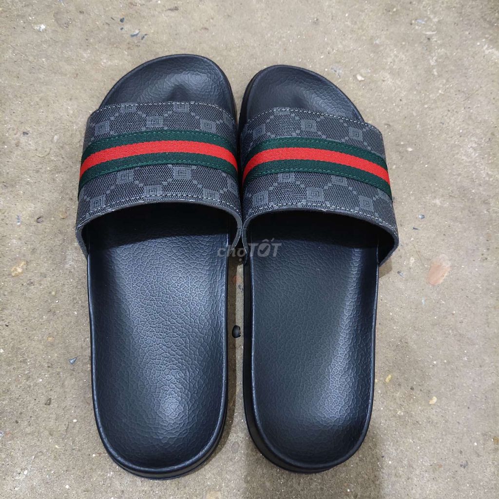 Dép Gucci Nam Đen size 43. Mua bán Giày dép tại Huyện Gia Lâm Hà Nội được đăng bởi Hoang gia khánh hình 1