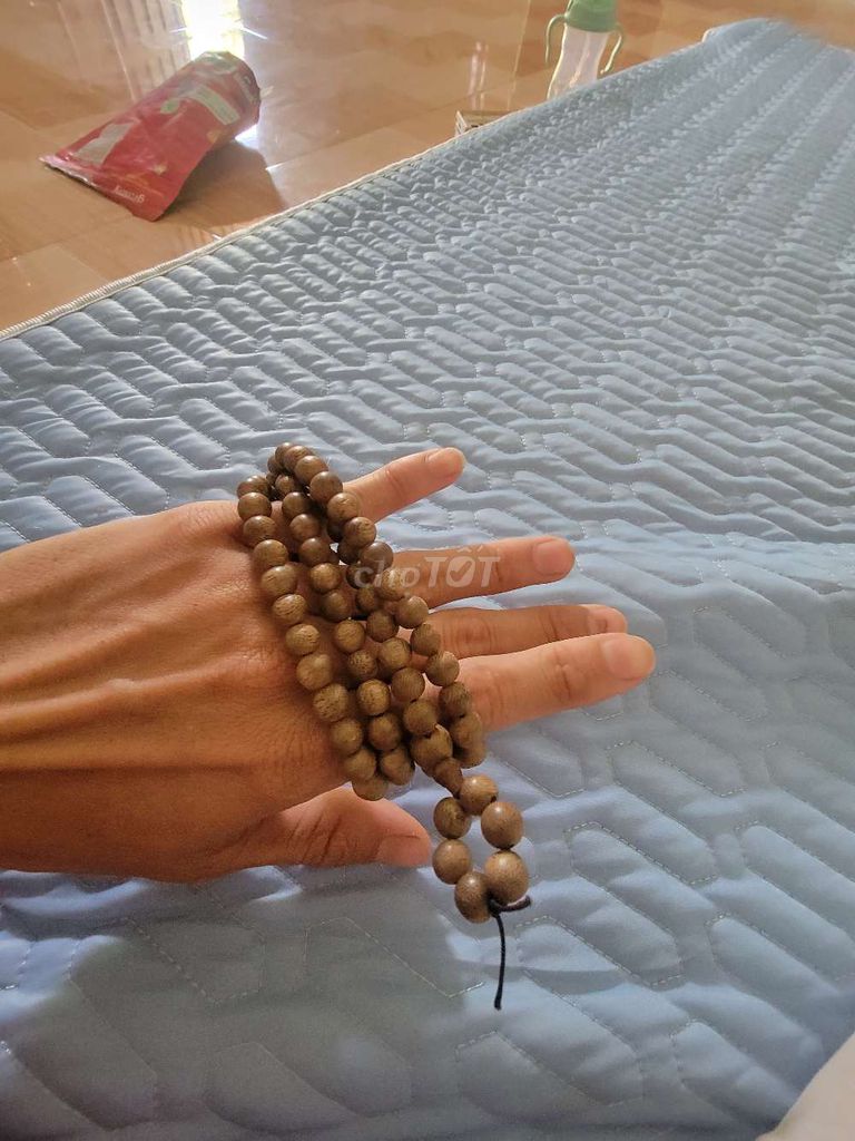 Vòng tay Trầm hương Unisex Nâu. Mua bán Phụ kiện thời trang khác tại Thành phố Buôn Ma Thuột Đắk Lắk được đăng bởi Hưng hình 1