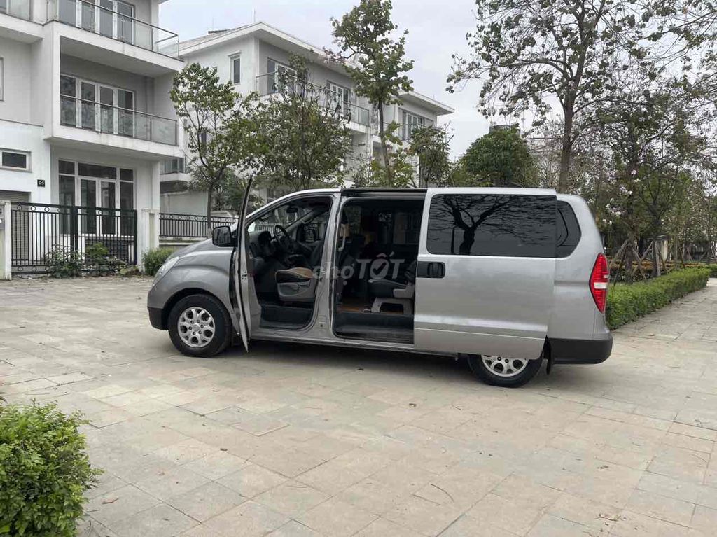 Hyundai Starex 2010 - 168888 km. Mua bán Ô tô tại Quận Tây Hồ Hà Nội được đăng bởi long hình 3