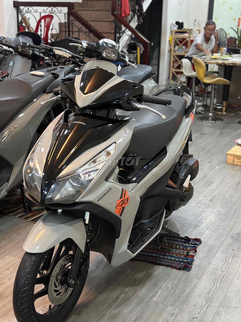 Ab 125 2015 xám xi măng siêu keng nợ xấu đưa 7tr. Mua bán Xe máy tại Quận Thanh Khê Đà Nẵng được đăng bởi Xe Máy Cũ Hải Nguyễn hình 2