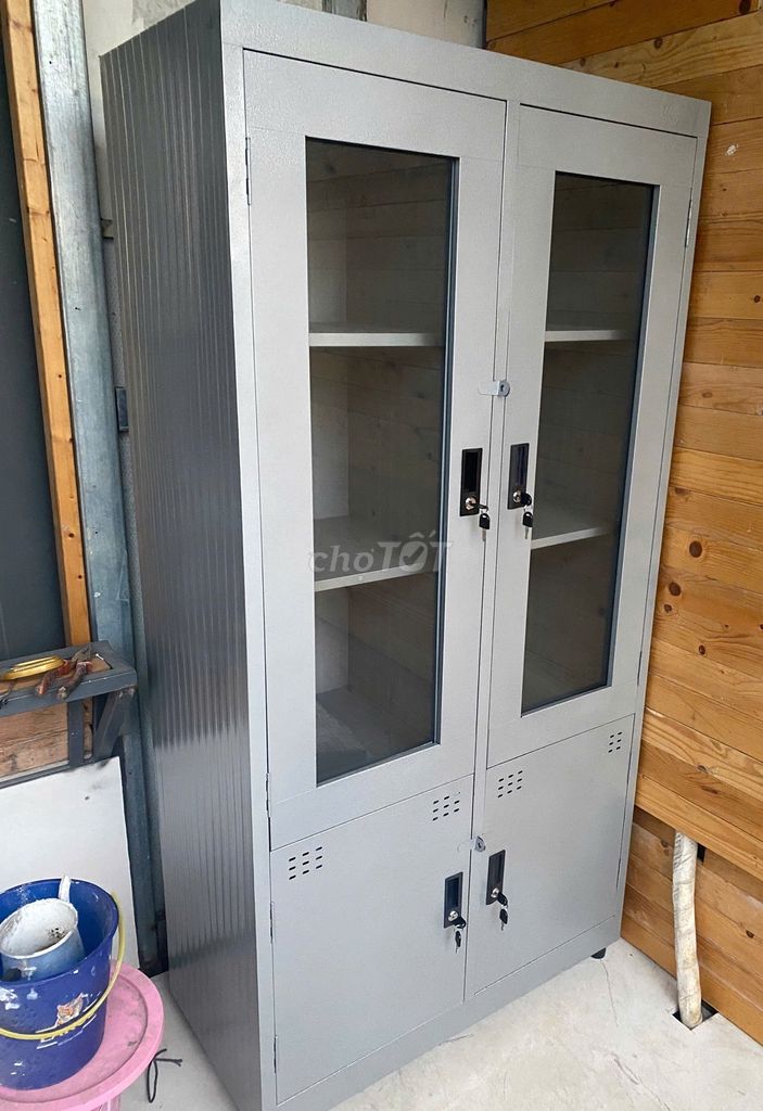 TTủ locker sắt NHHiều ngăn, sơn dầu..Và tĩnh điệN.