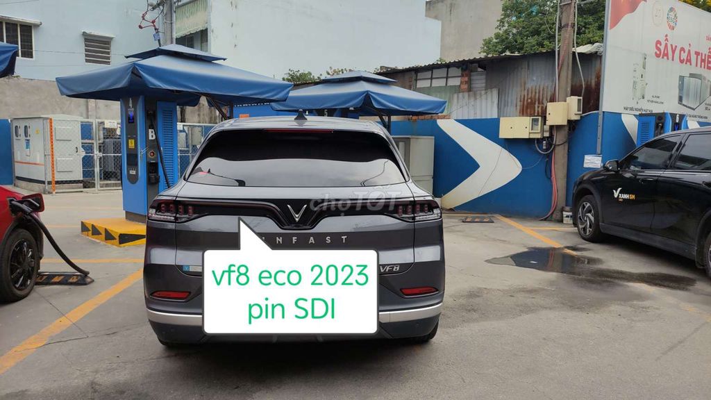 VinFast VF8 Eco 2023 Серый 60.000 км