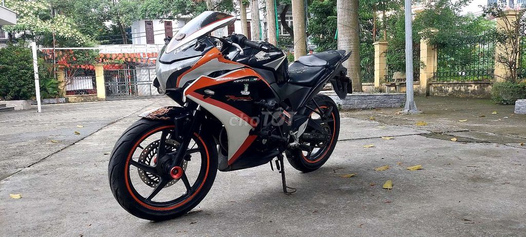 Cần bán CBR 150 Nhập khẩu thái lan. Mua bán Xe máy tại Quận Long Biên Hà Nội được đăng bởi Duc Thanh hình 1