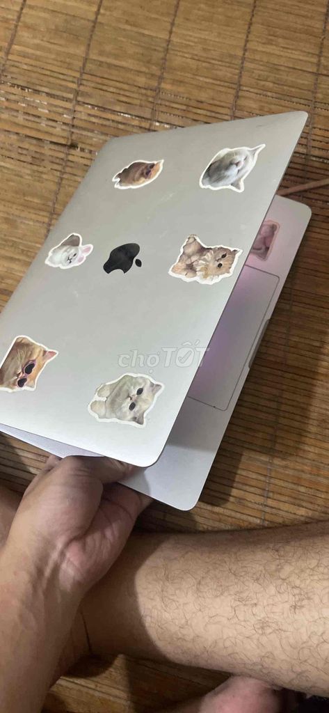 Apple Macbook Pro 2017 13 inch. Mua bán Laptop tại Quận Bắc Từ Liêm Hà Nội được đăng bởi Thành Dũng hình 1
