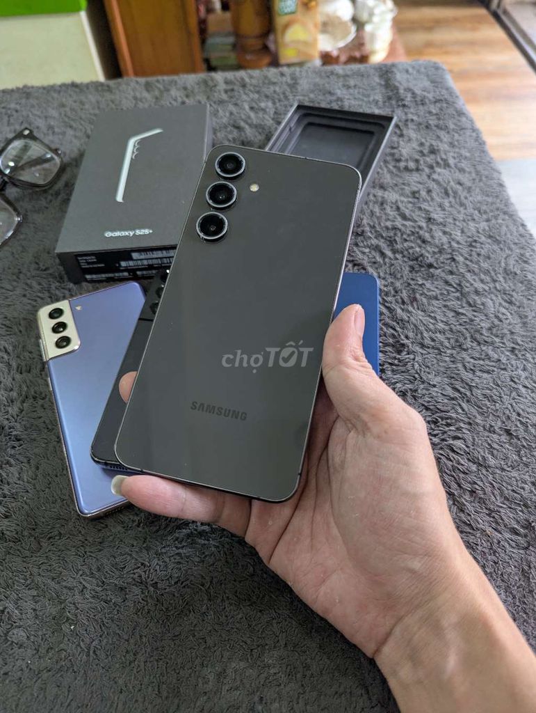 Samsung Galaxy S24 FE VNA 256GB bảo hành 9/2026. Mua bán Điện thoại tại Quận Hải Châu Đà Nẵng được đăng bởi thắng hình 1