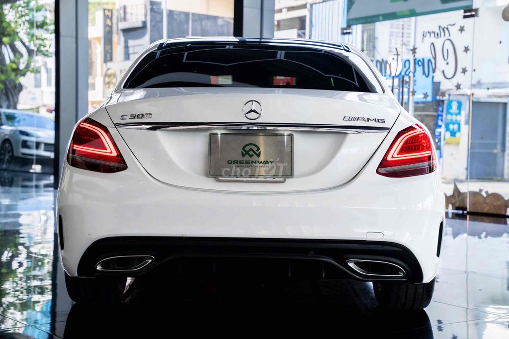 Mercedes Benz C Class 2020 C 300 AMG. Mua bán Ô tô tại Quận Tân Bình Tp Hồ Chí Minh được đăng bởi GREENWAY AUTO hình 4