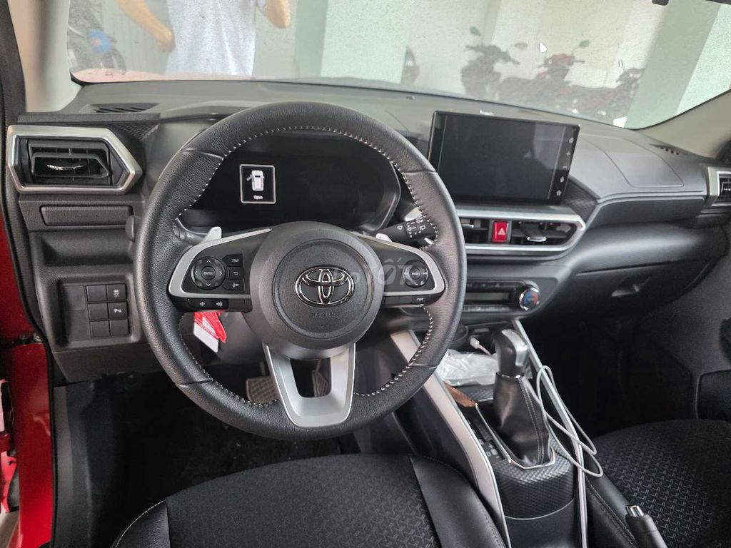 Raize Đỏ Nóc Đen 1.0 Turbo - 7000 km. Mua bán Ô tô tại Quận Bình Tân Tp Hồ Chí Minh được đăng bởi Cau Vũ hình 12