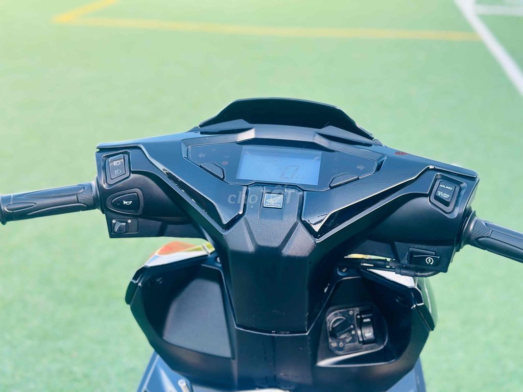 Honda Airblade 150 ABS 2021 Đen Đỏ Vàng. Mua bán Xe máy tại Huyện Chợ Mới An Giang được đăng bởi XE MÁY THIỆN PHÁT AN GIANG hình 18