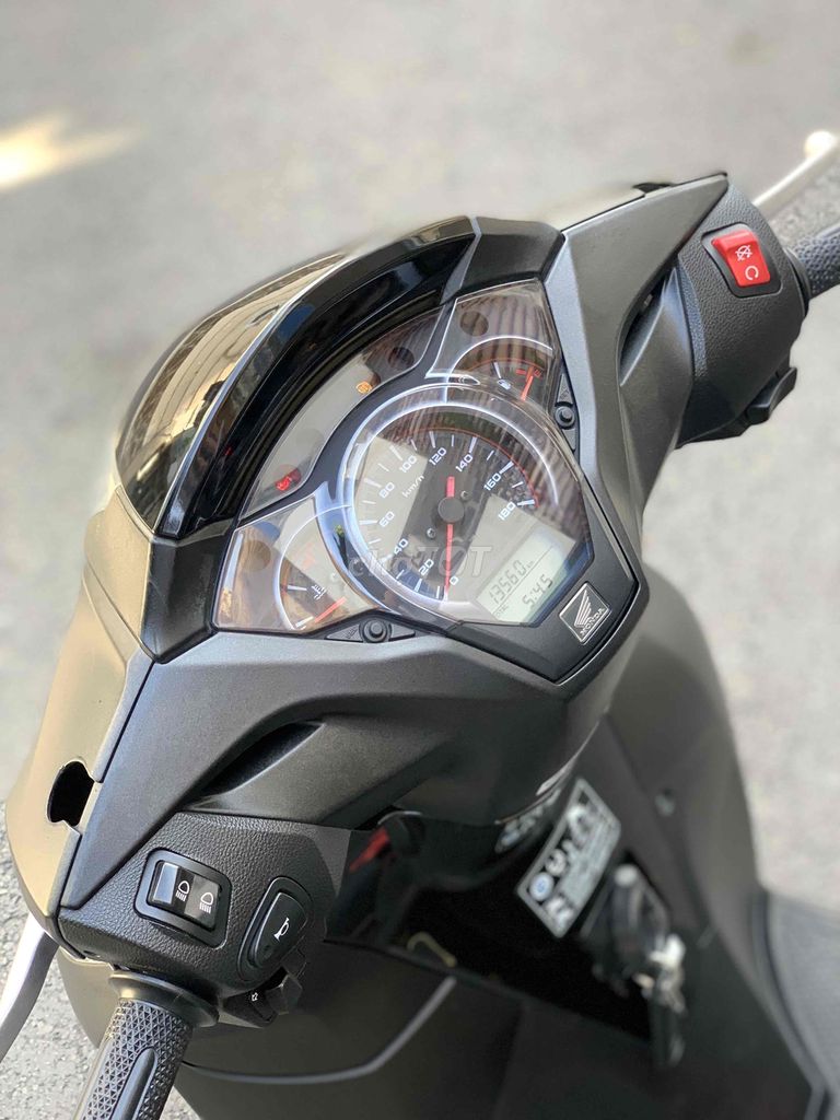 Sh300 đen sporty nhập Ý máy móc nguyên rin êm đẹp. Mua bán Xe máy tại Quận Phú Nhuận Tp Hồ Chí Minh được đăng bởi Cungsport hình 4