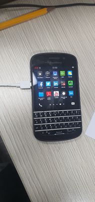 Blackberry Q10 sạc lên chậm