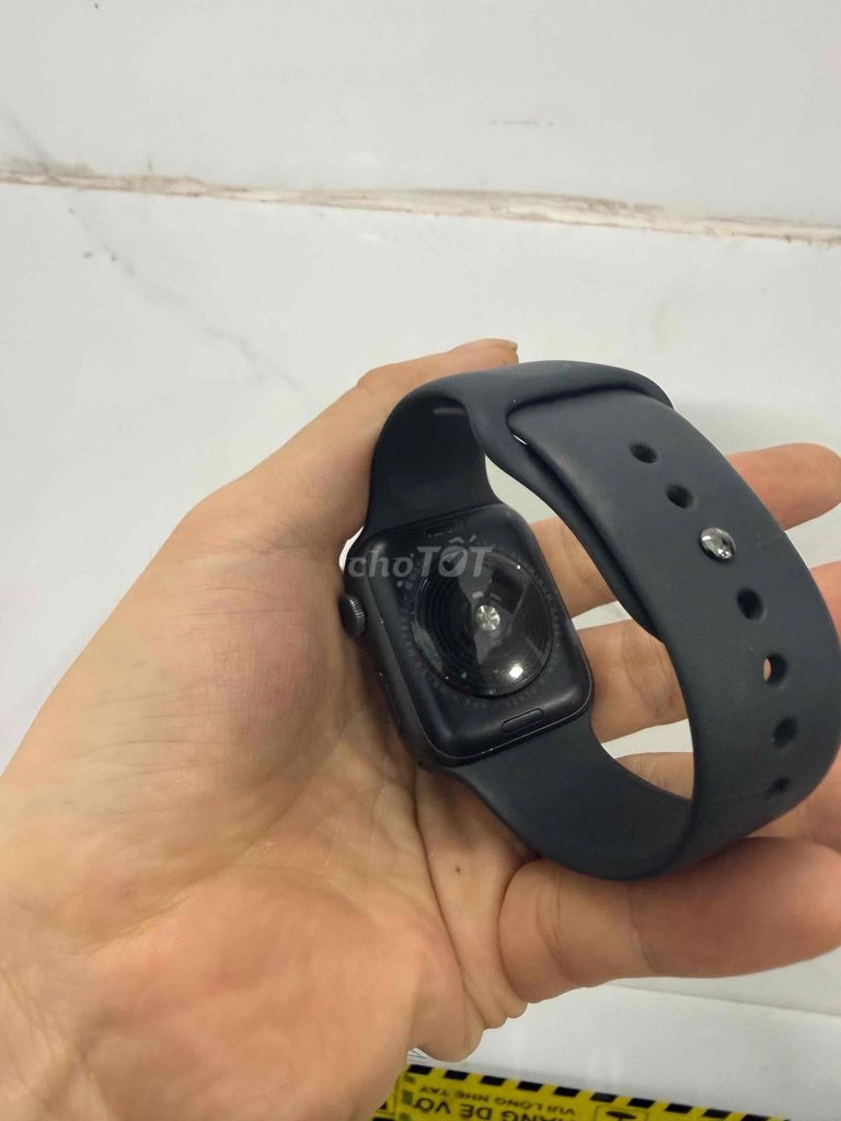 Apple Watch SE 2022 44mm Đen. Mua bán Thiết bị đeo thông minh tại Quận Hồng Bàng Hải Phòng được đăng bởi Laptop và Ipad hải phòng hình 1
