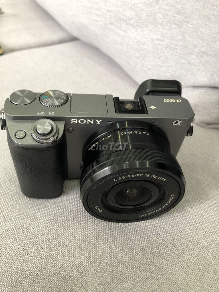 Sony A6000 + Kit 16-50 OSS (Grey)