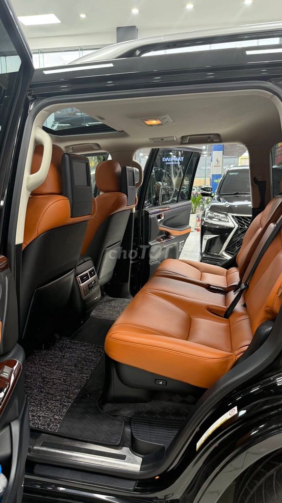 Lexus LX570 nhập Mỹ, sản xuất 2014,chạy ít cực mới. Mua bán Ô tô tại Quận Bắc Từ Liêm Hà Nội được đăng bởi Mr Hợi  hình 12