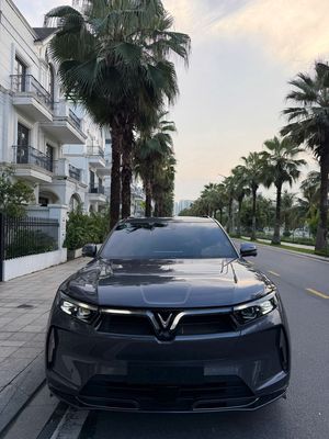 Vinfast VF9 Plus 7 chỗ Xám Điện 100km