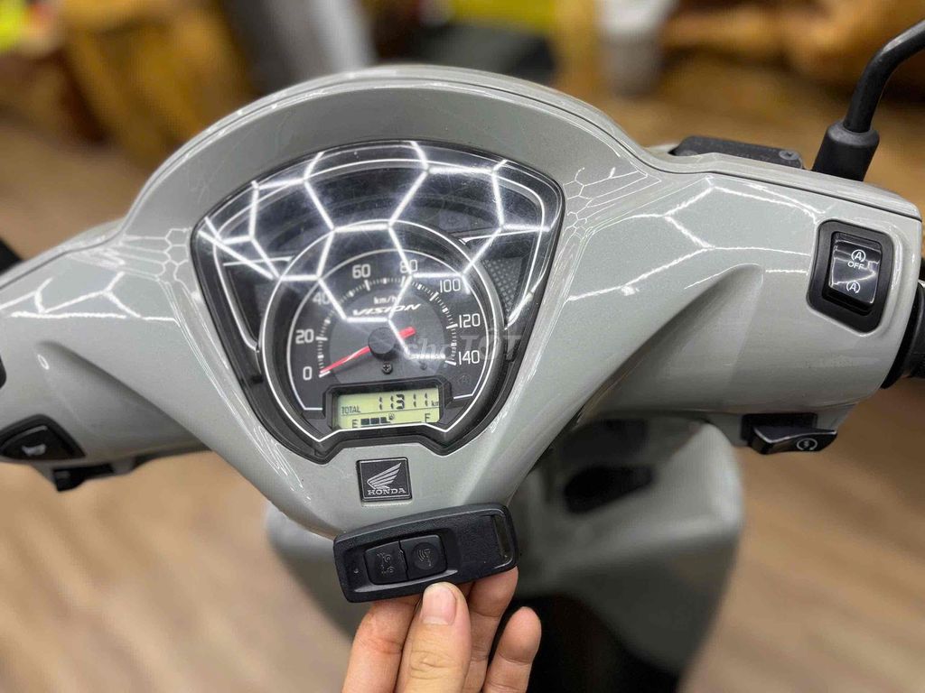 👉Vision 2023 chính chủ bstp bản thể thao bánh lớn. Mua bán Xe máy tại Quận 7 Tp Hồ Chí Minh được đăng bởi Xe Cũ Hiếu CT hình 11