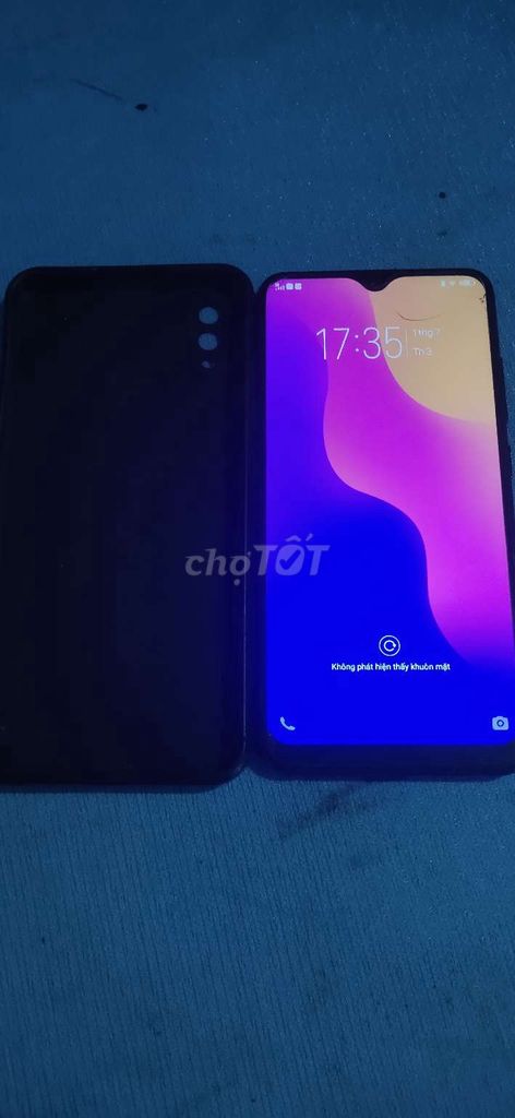 Cần bán dt vivo chua cháy cho a e.... Giá 870K