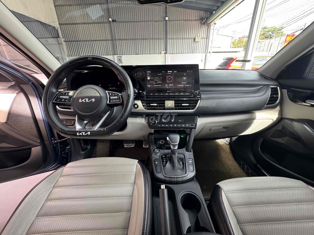 Kia Seltos 2022 Premium 29000 km. Mua bán Ô tô tại Thành phố Thủ Đức Tp Hồ Chí Minh được đăng bởi Long Auto Vạn Phúc hình 9