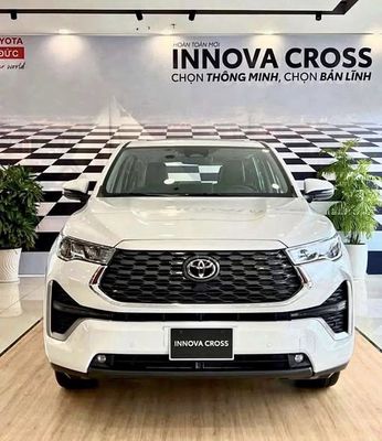 Toyota Innova Cross HEV 2.0 CVT 2026