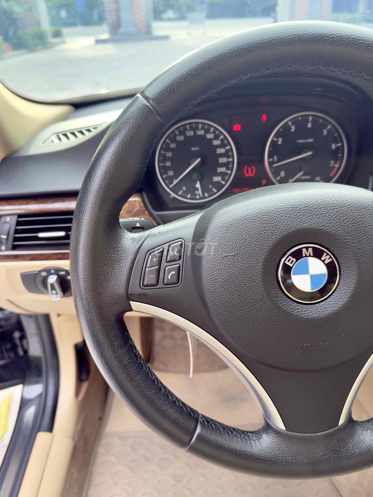 BMW 3 Series 325i 2010. Mua bán Ô tô tại Quận Long Biên Hà Nội được đăng bởi Tạ Dũng hình 19