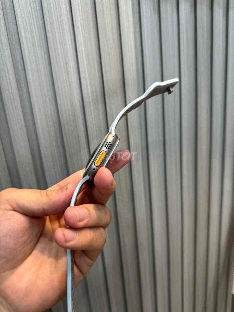 Apple Watch Ultra 1 Bạc 49mm. Mua bán Thiết bị đeo thông minh tại Huyện Quỳnh Phụ Thái Bình được đăng bởi Vu Phan hình 1