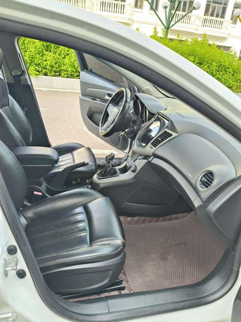 Bán Chevrolet Cruze 2018 số sàn. Xe rin cọp đẹp. Mua bán Ô tô tại Thị xã An Nhơn Bình Định được đăng bởi Đại Lộc  hình 12