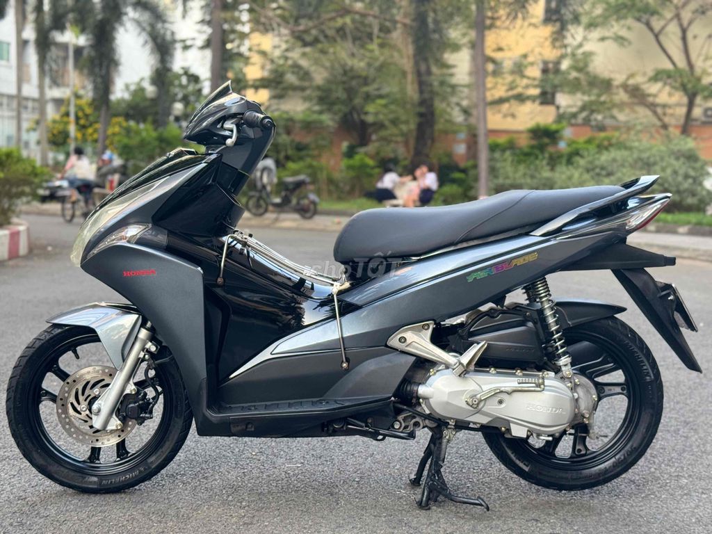 💥Honda AB 2012 Fi BSTP chính chủ nguyên zin. Mua bán Xe máy tại Quận 12 Tp Hồ Chí Minh được đăng bởi XE MÁY HẢI THANH hình 6