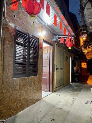 Chính Chủ bán Nhà đầu phố 132 Khương Trung , Thanh Xuân thông 183 VTP. Mua bán nhà ở tại Quận Thanh Xuân Hà Nội được đăng bởi Trần Văn Hiếu
