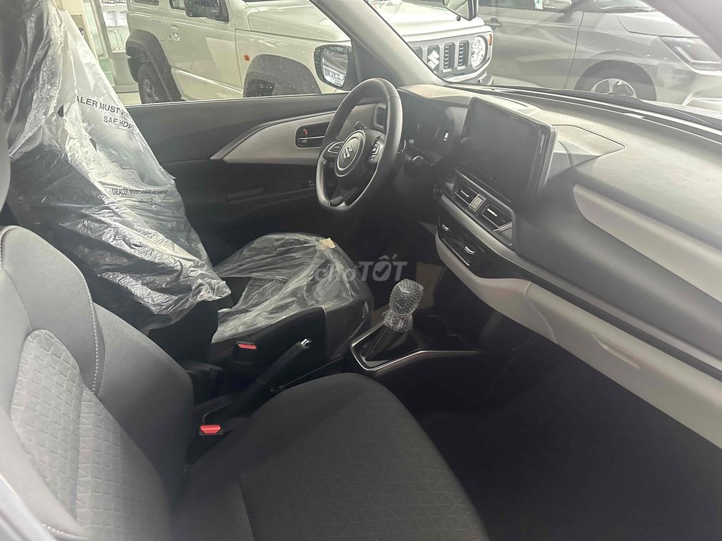 Suzuki Swift 2025 nhập Nhật đủ màu giao ngay. Mua bán Ô tô tại Quận Phú Nhuận Tp Hồ Chí Minh được đăng bởi Sơn 2 hình 7